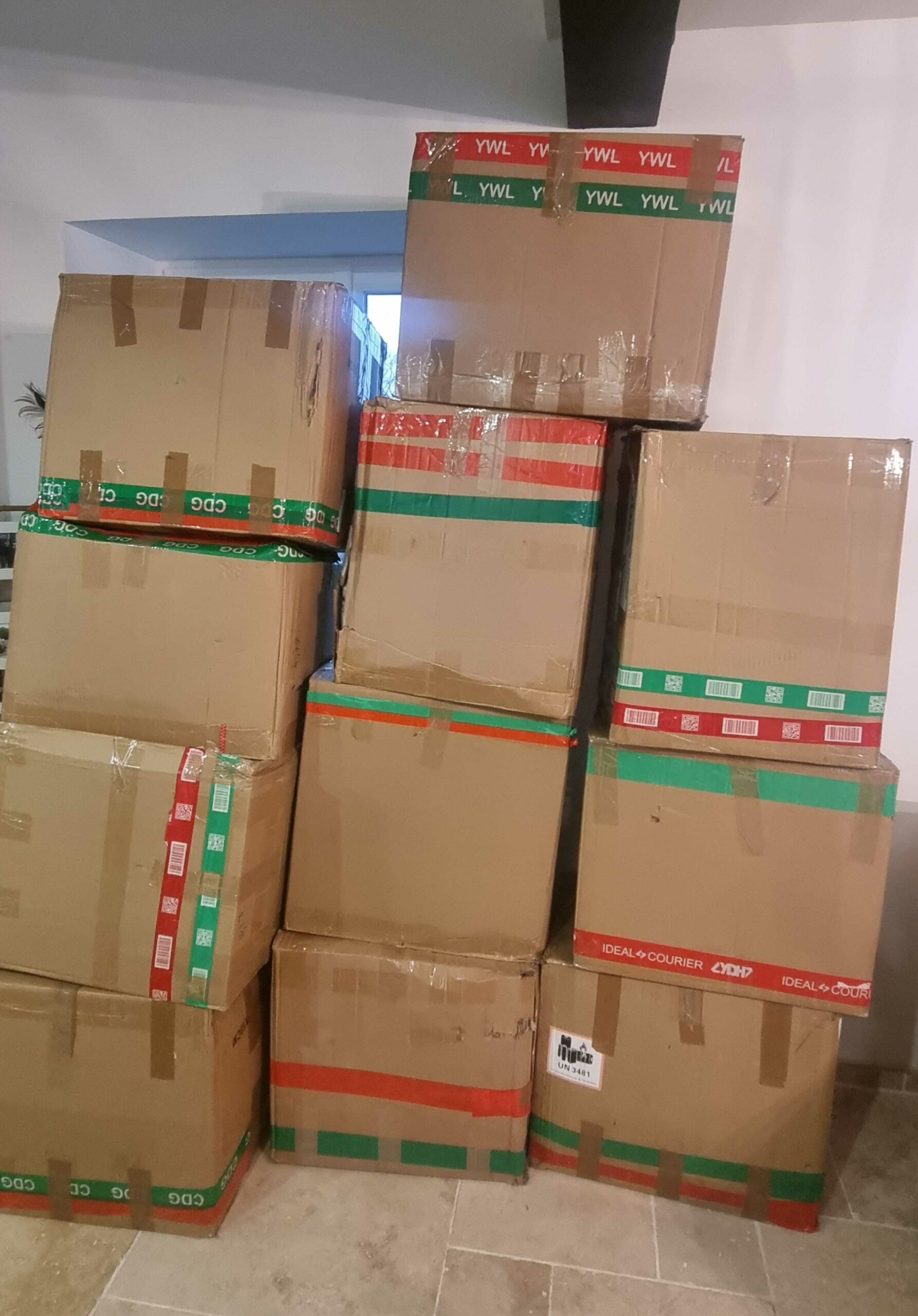 Carcassonne : la vente de colis perdus à 14 € le kilo fait carton
